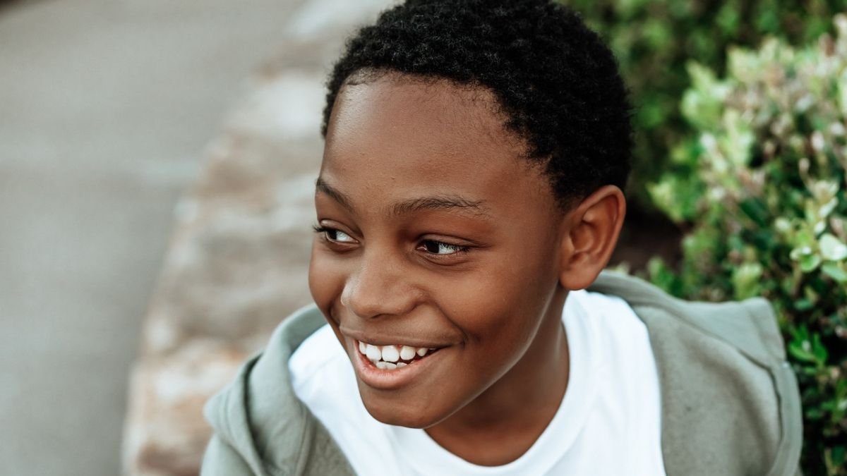 crian&ccedil;a sorrindo